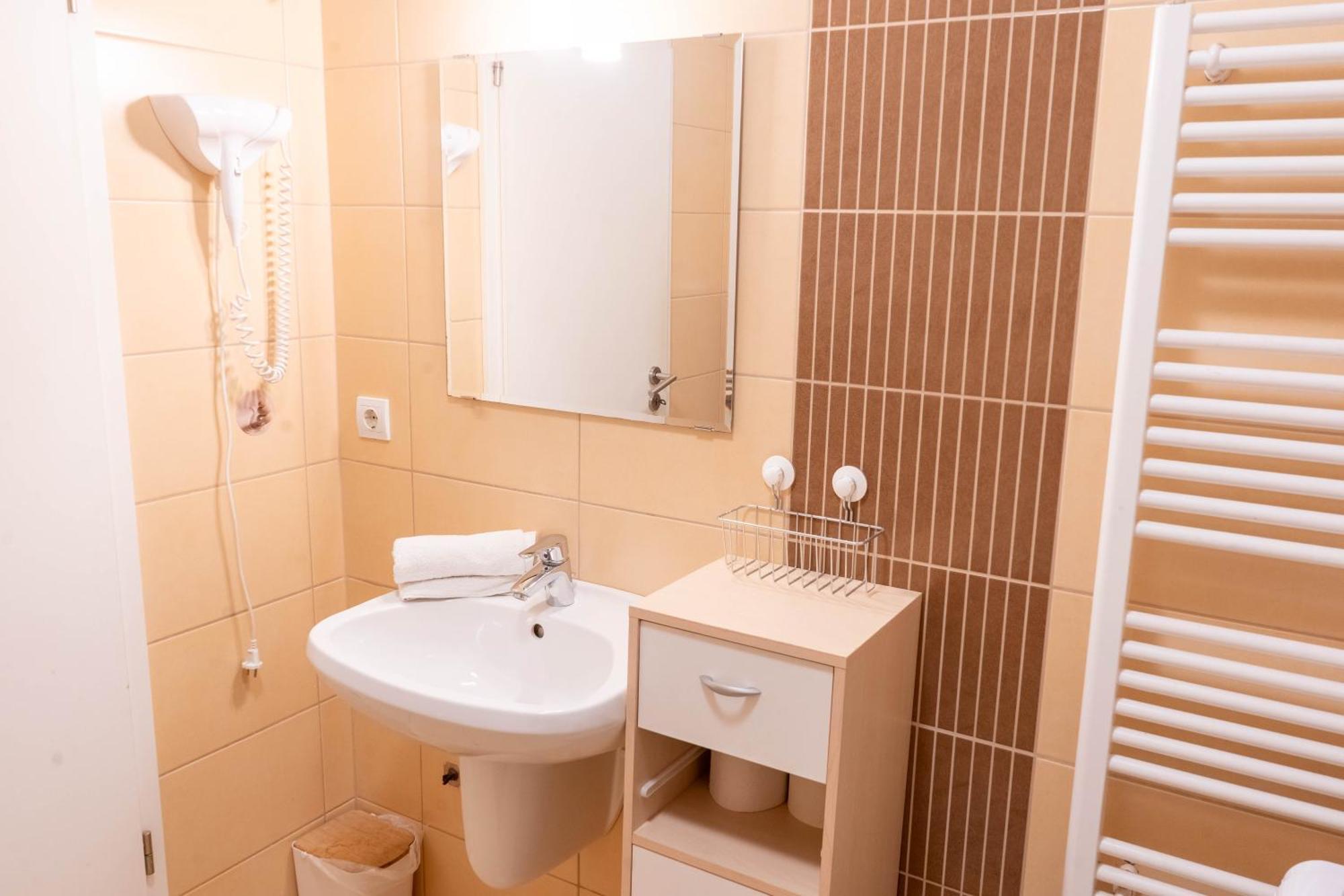Cac Wellness Apartment 希欧福克 外观 照片